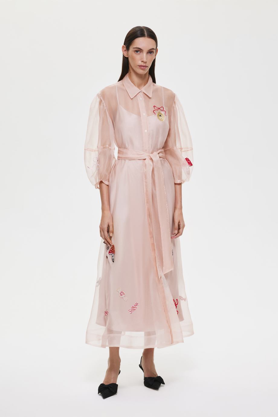 Платье из шелковой органзы с вышивкой