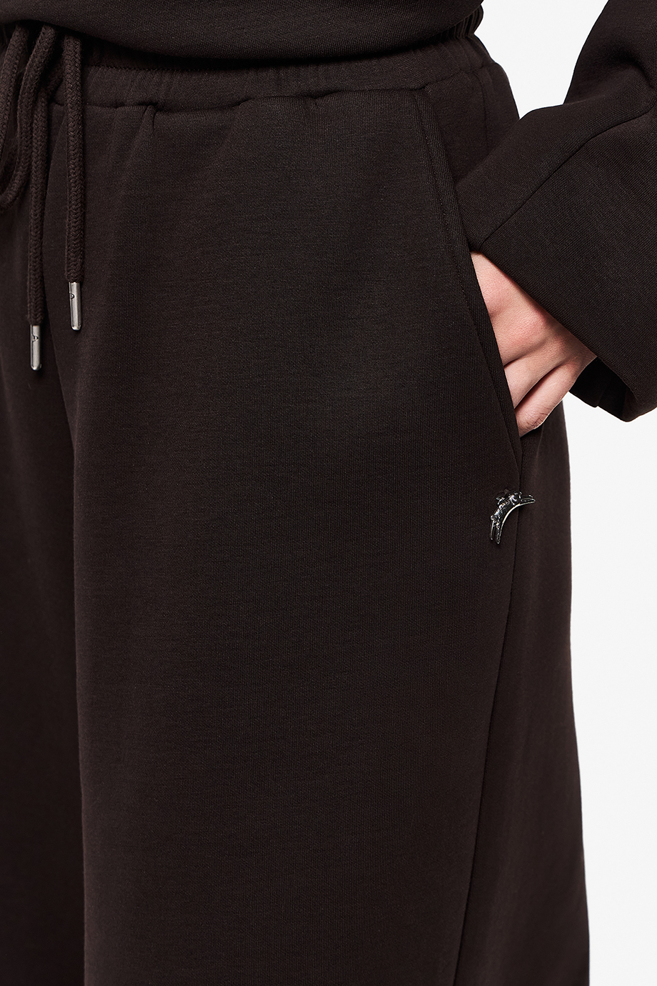 Брюки трикотажные широкие