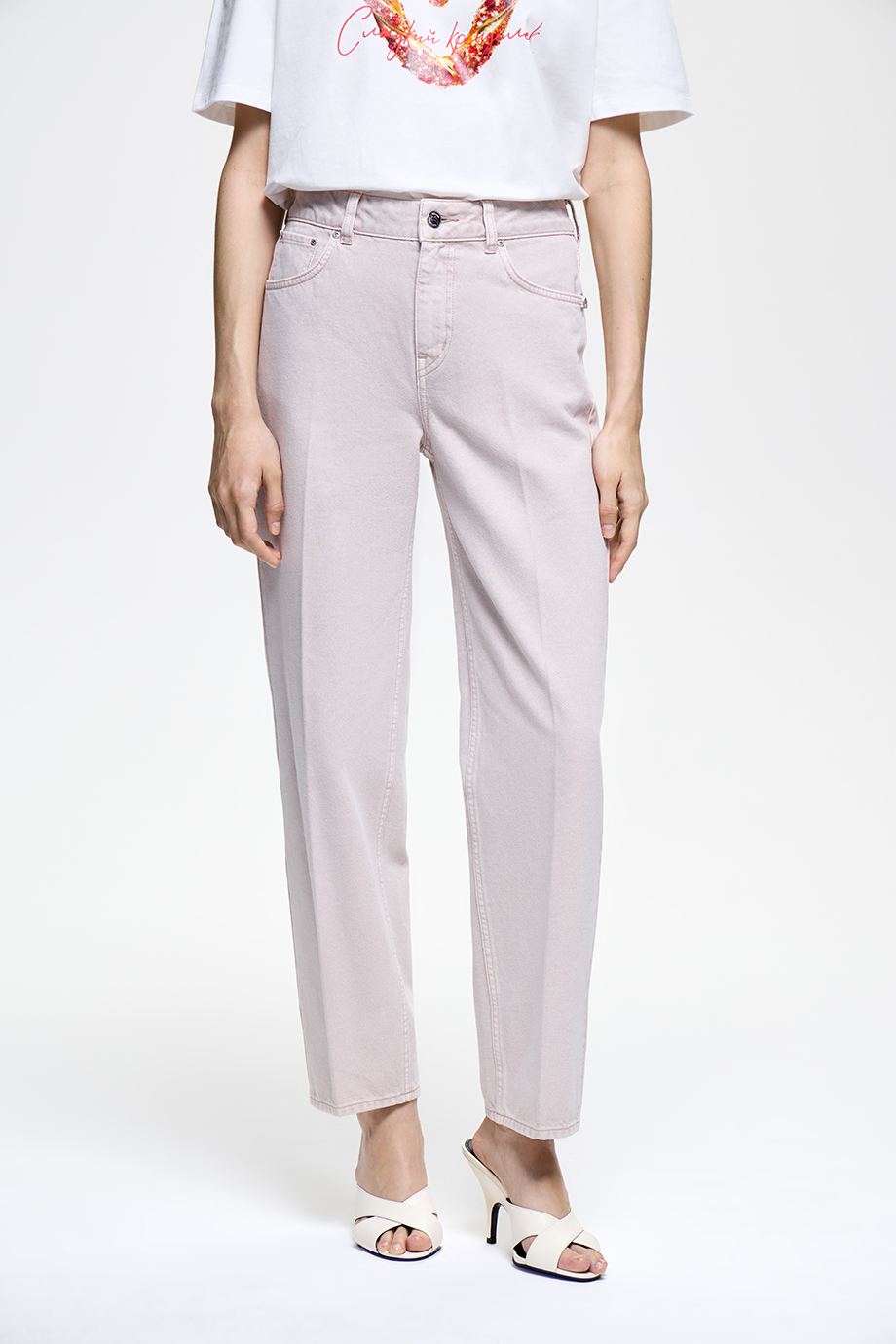 Джинсы Tapered Fit