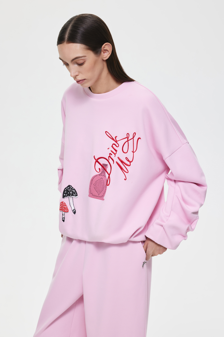 Свитшот-баллон с вышивкой