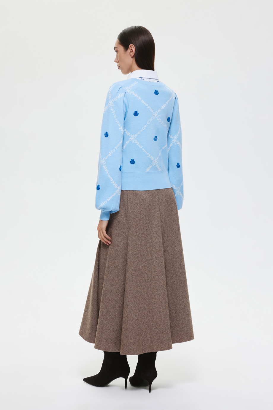 Джемпер с жаккардовым рисунком и вышивкой