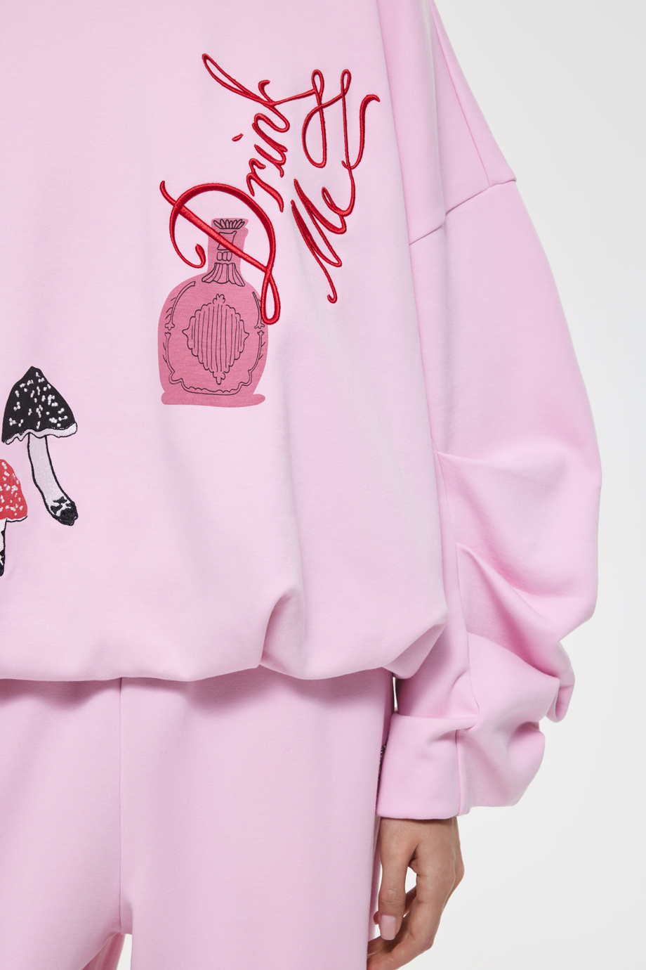 Свитшот-баллон с вышивкой