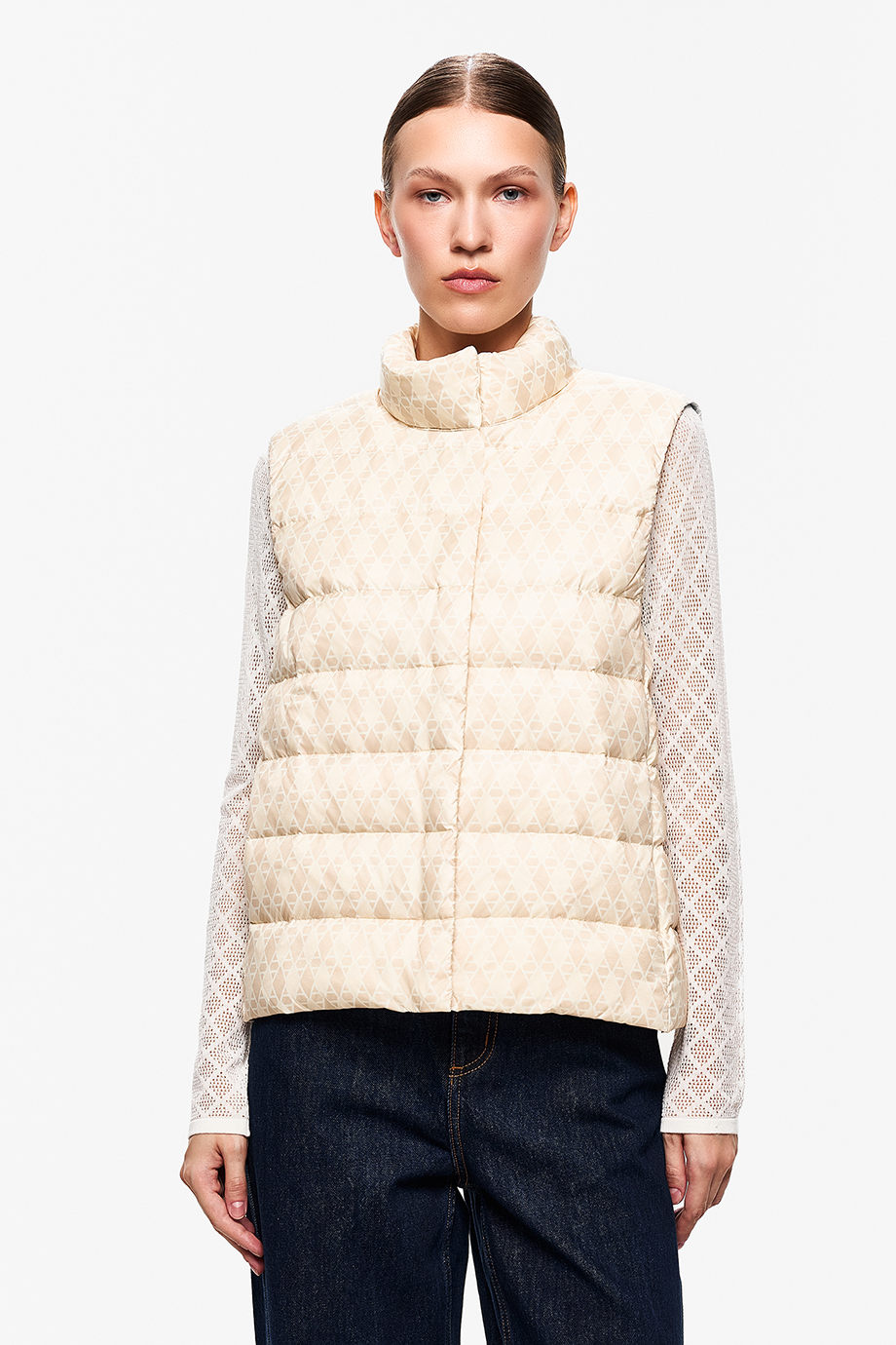 Пуховый жилет Akhmadullina Dreams 225101030504266/213000