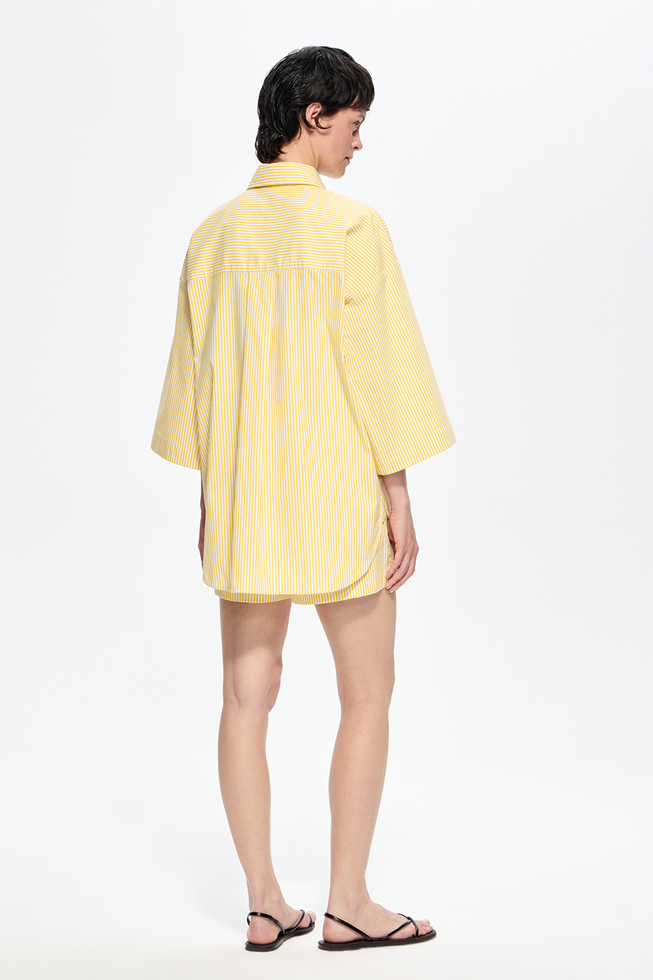 Блузка свободная с вышивкой