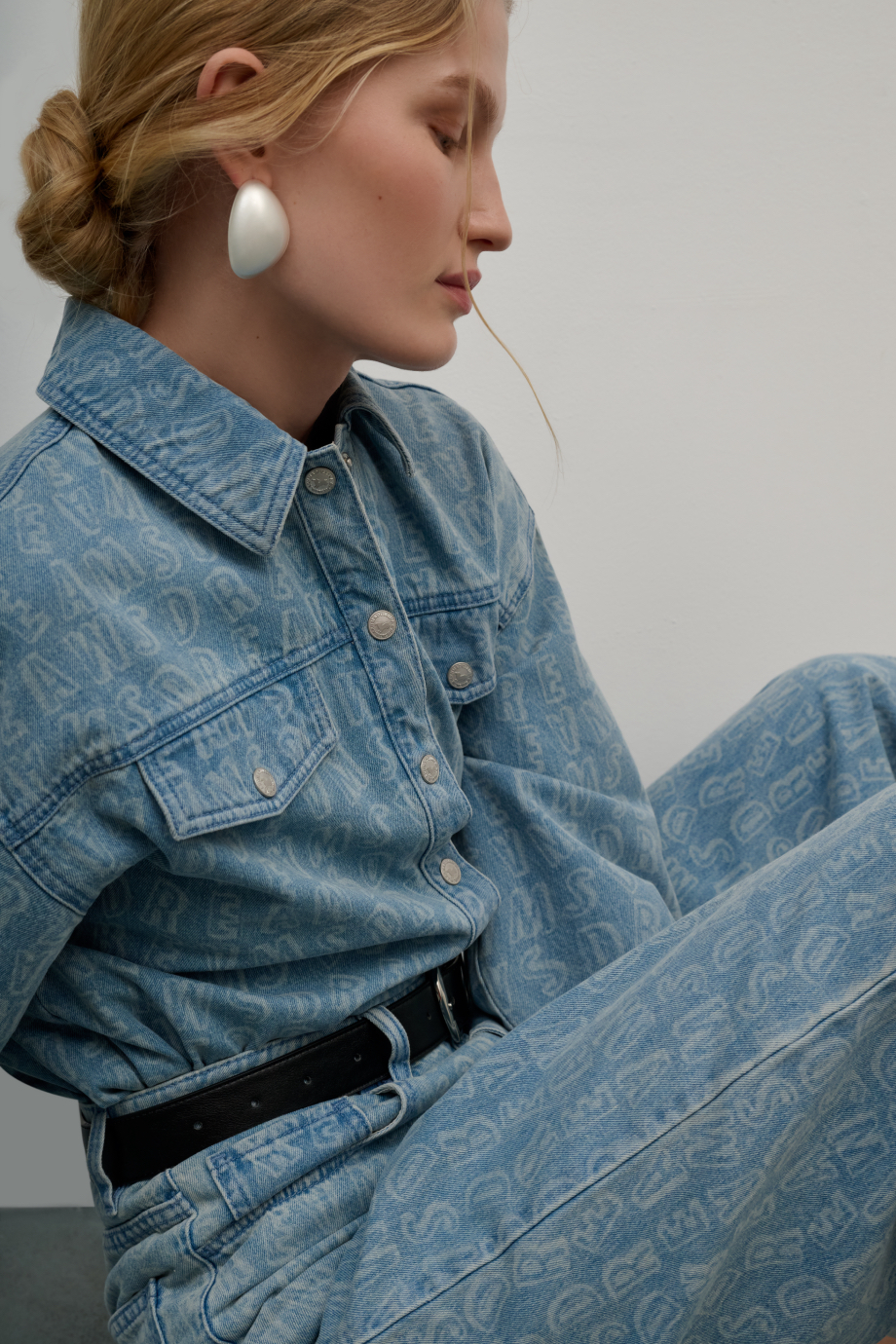 Рубашка джинсовая с лазерным принтом