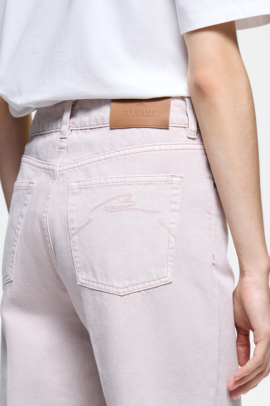 Джинсы Tapered Fit