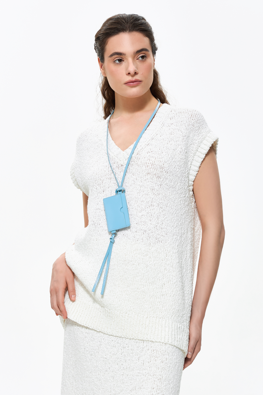Жилет вязаный из хлопка букле Жилет вязаный из хлопка букле