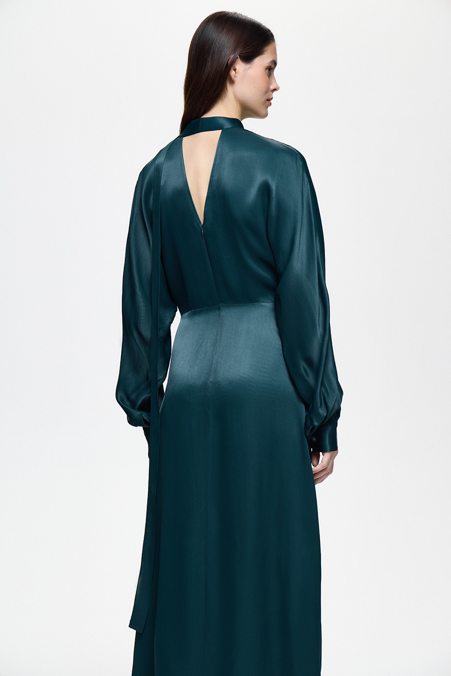 Платье из сатина с бантом