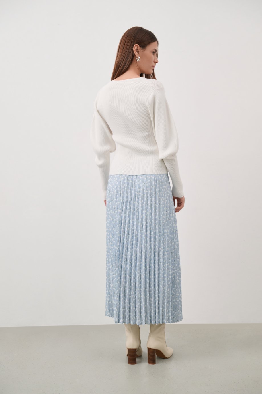 Джемпер с объемными рукавами