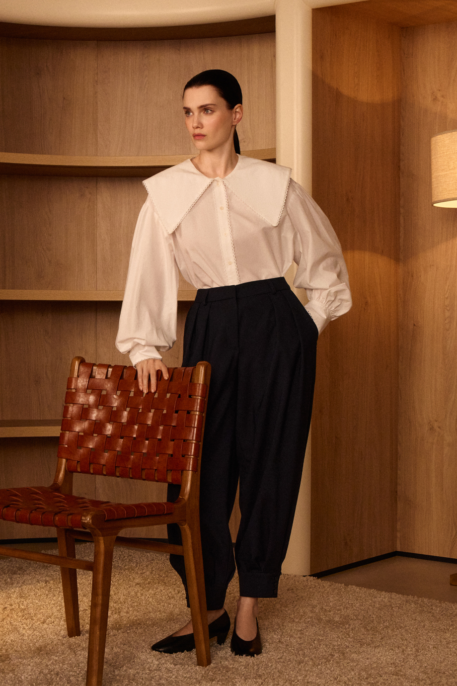 Блузка с объемным воротником