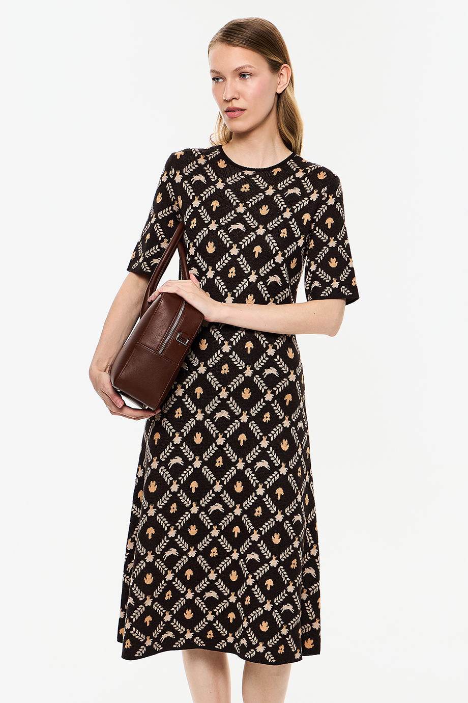 Платье с жаккардовым рисунком
