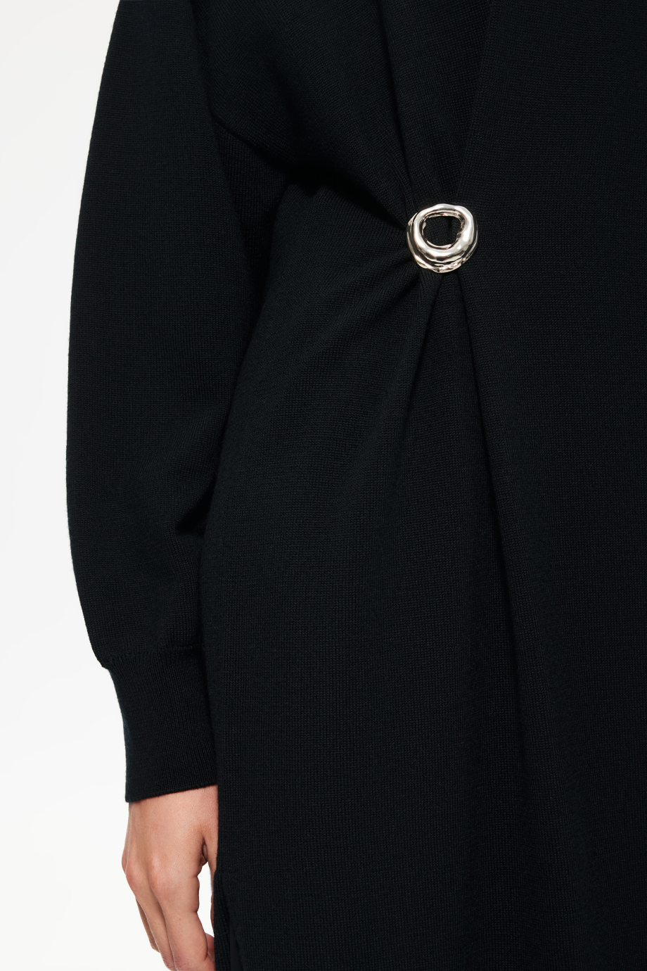 Платье-свитер из тонкой шерсти