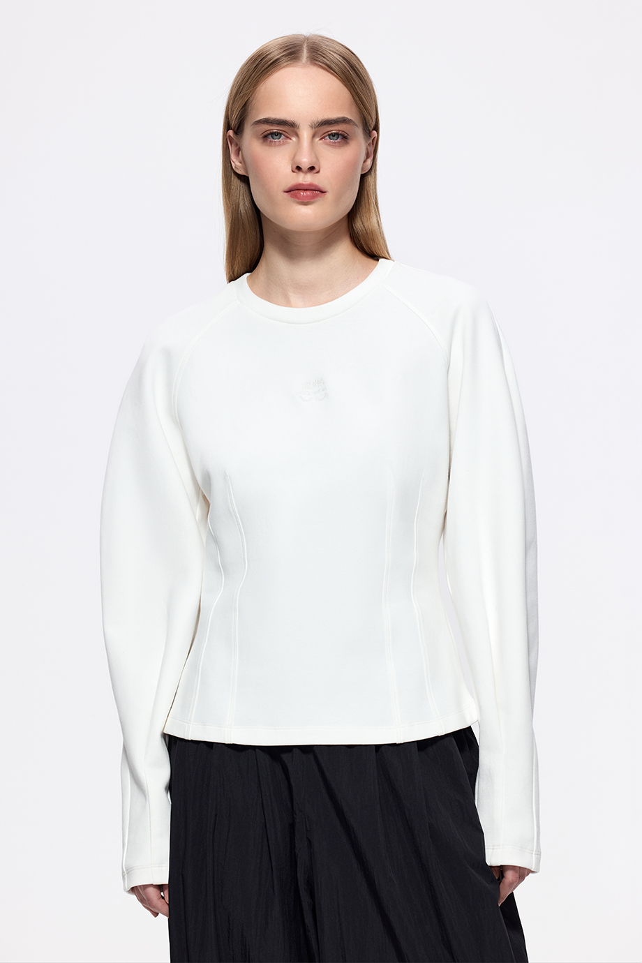 Лонгслив с вышивкой Лонгслив с вышивкой