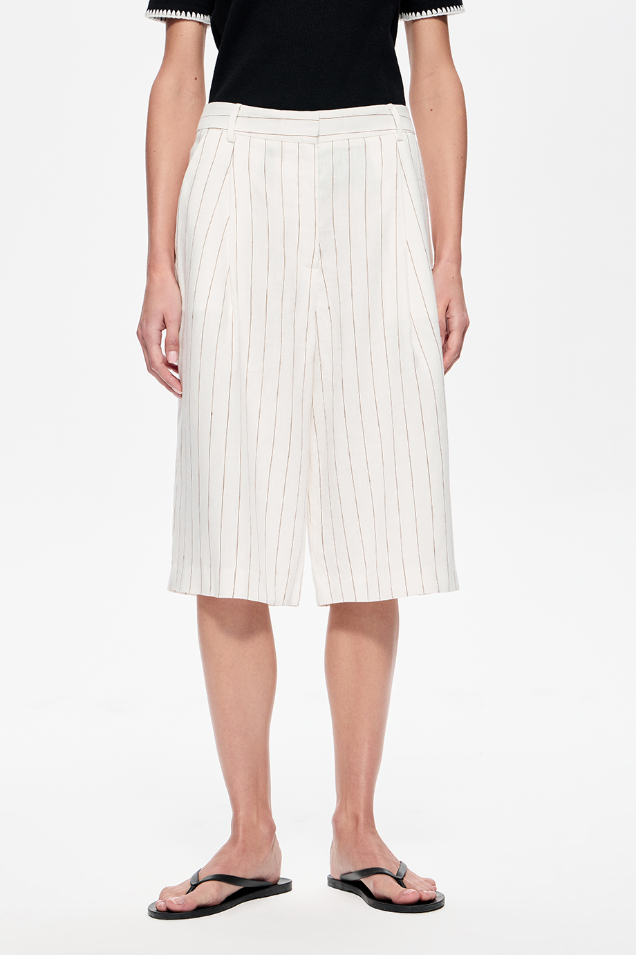 Шорты-бермуды из смесового льна