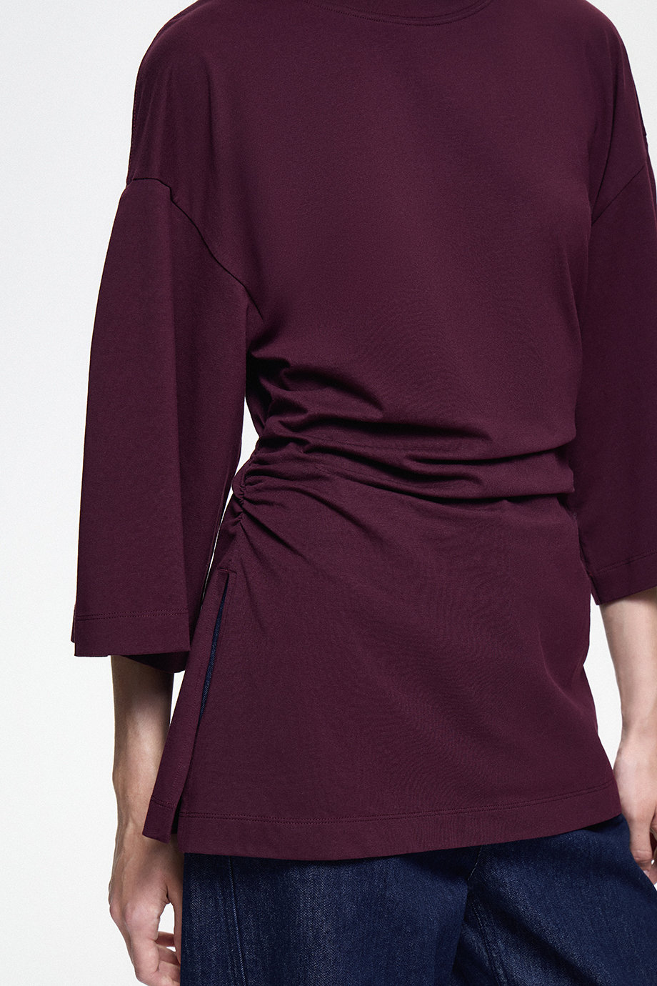 Футболка приталенная