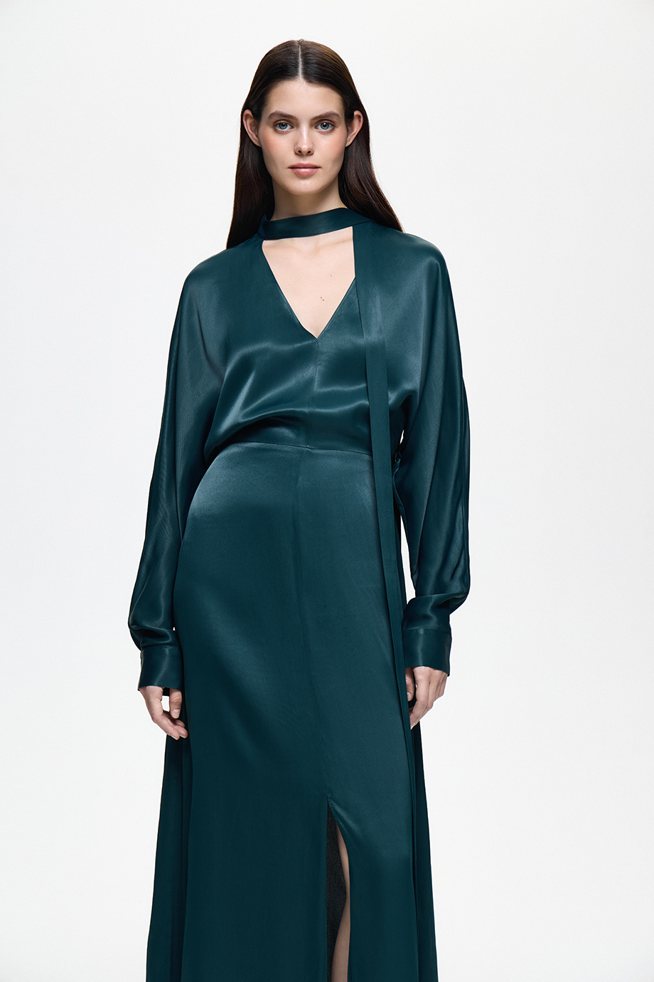 Платье из сатина с бантом