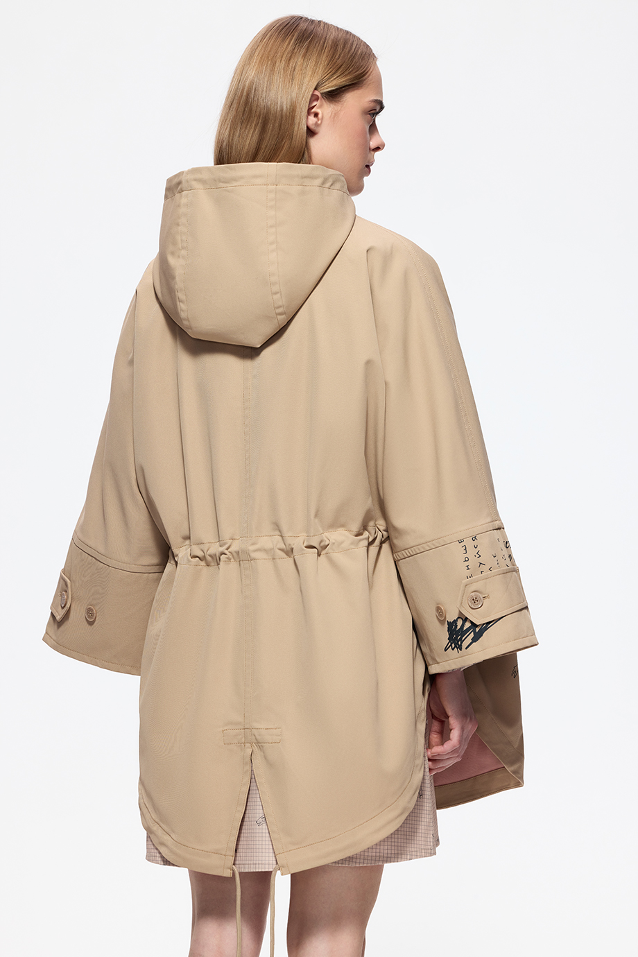 Парка-трансформер с принтом