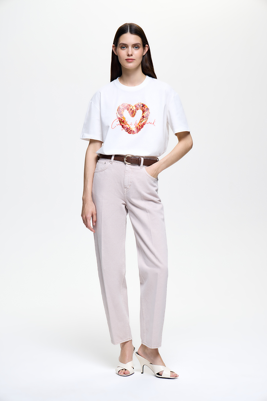 Джинсы Tapered Fit