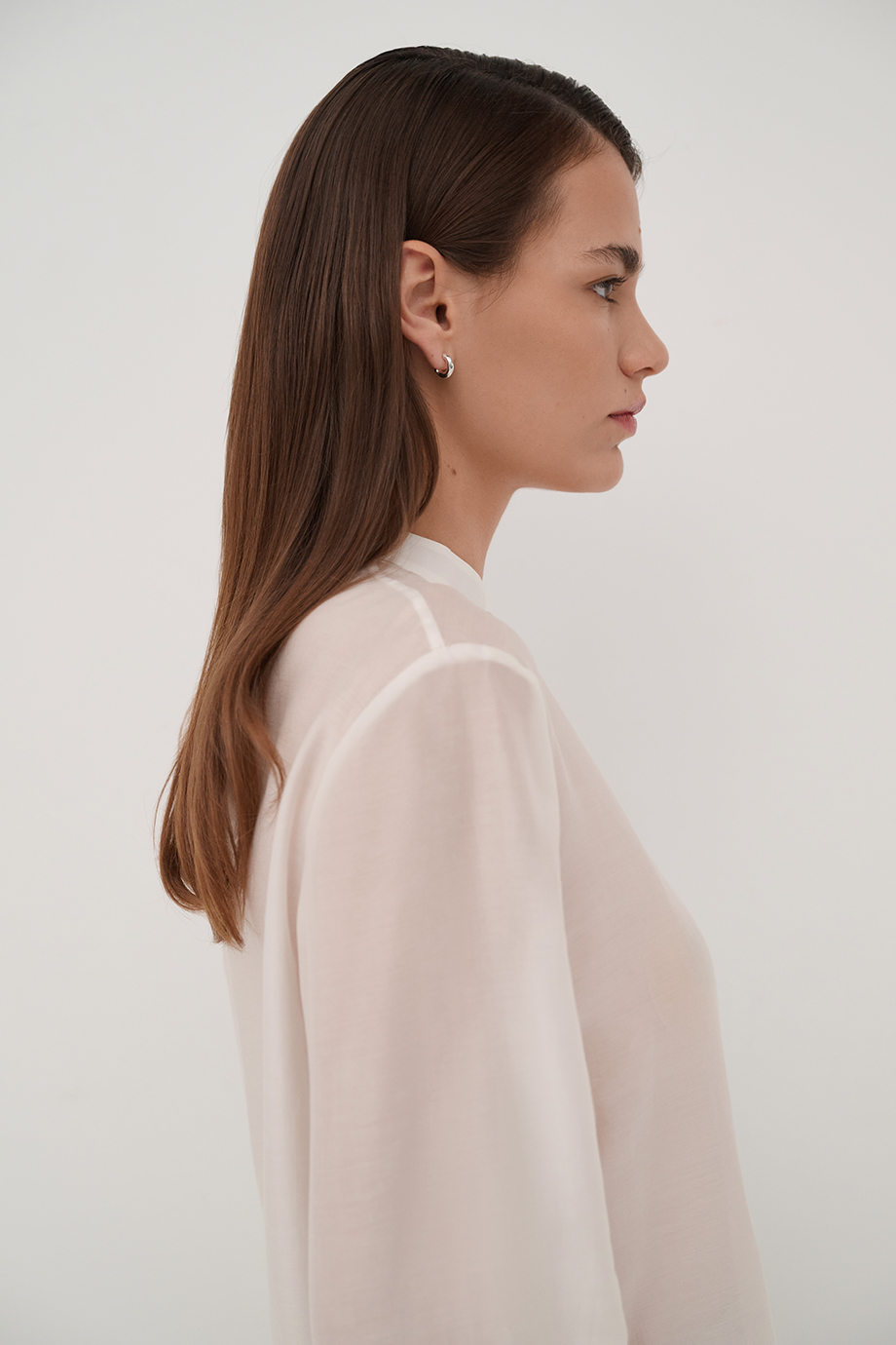 Блузка из тенселя с вышивкой