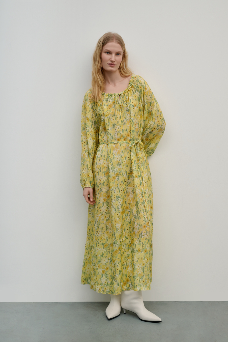 Платье свободное с принтом