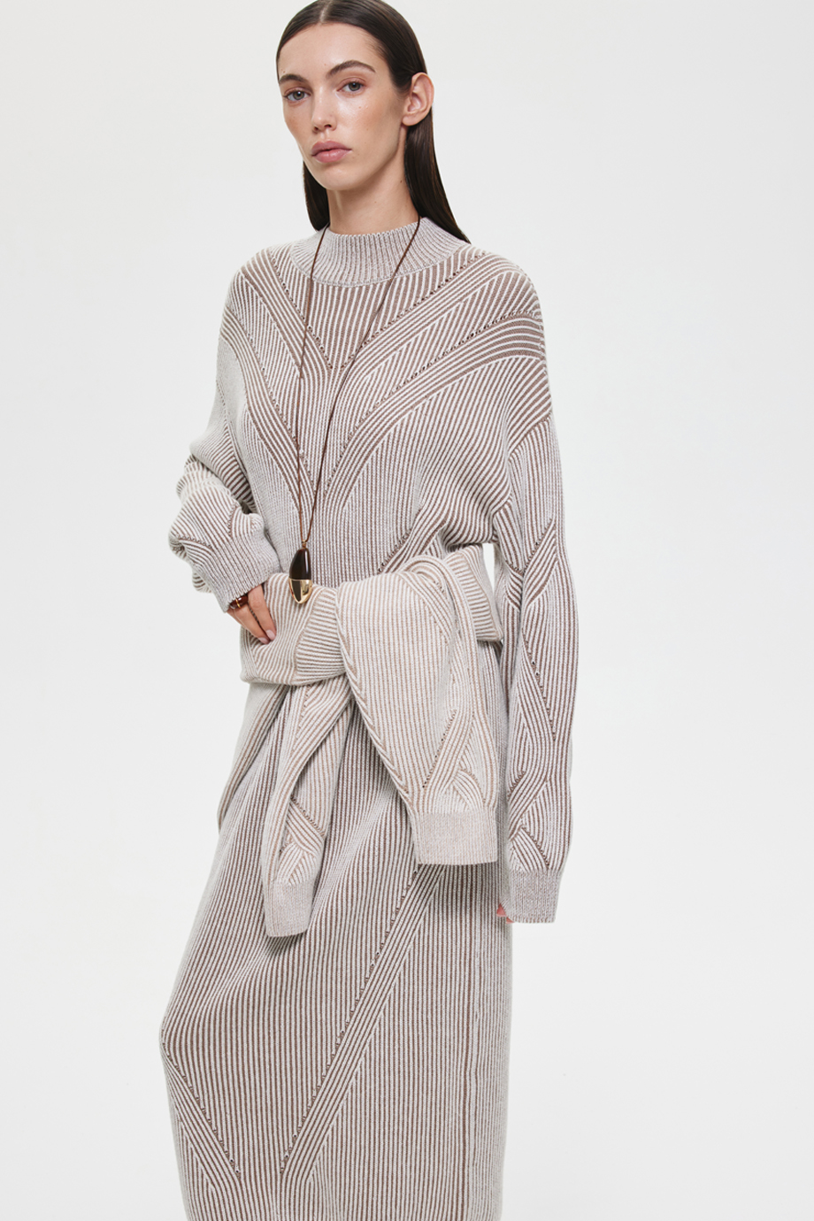 Платье-свитер из шерсти и хлопка