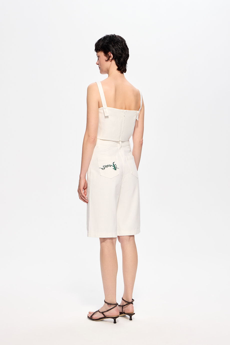 Шорты джинсовые с вышивкой