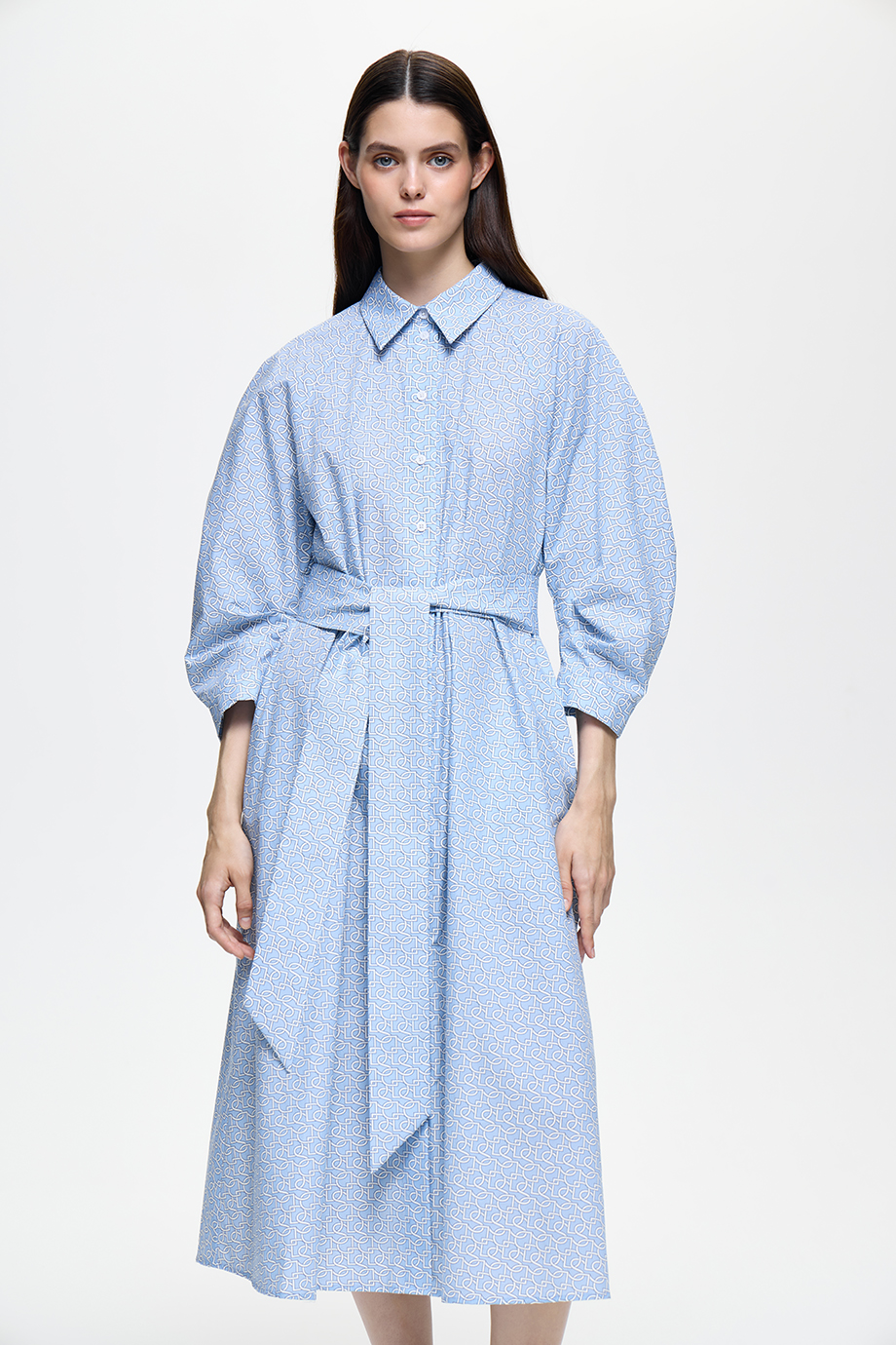 Платье-рубашка с лого-паттерном
