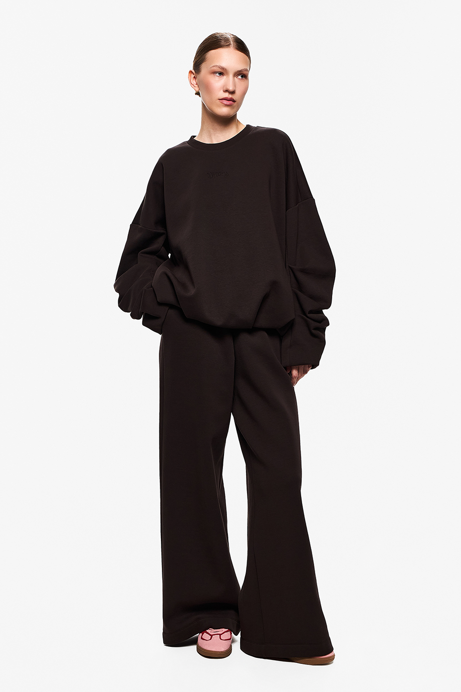 Брюки трикотажные широкие