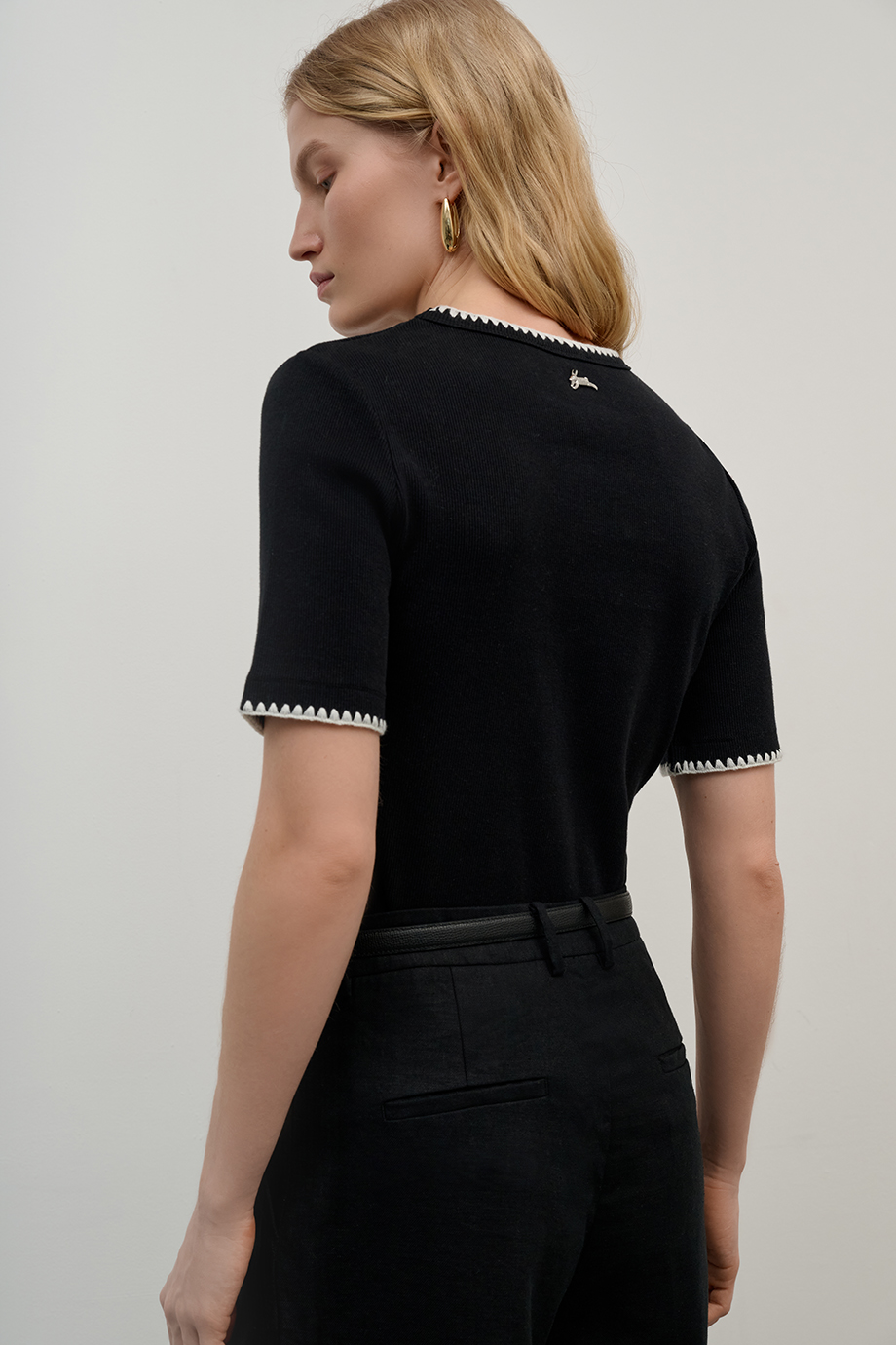 Футболка с вышивкой