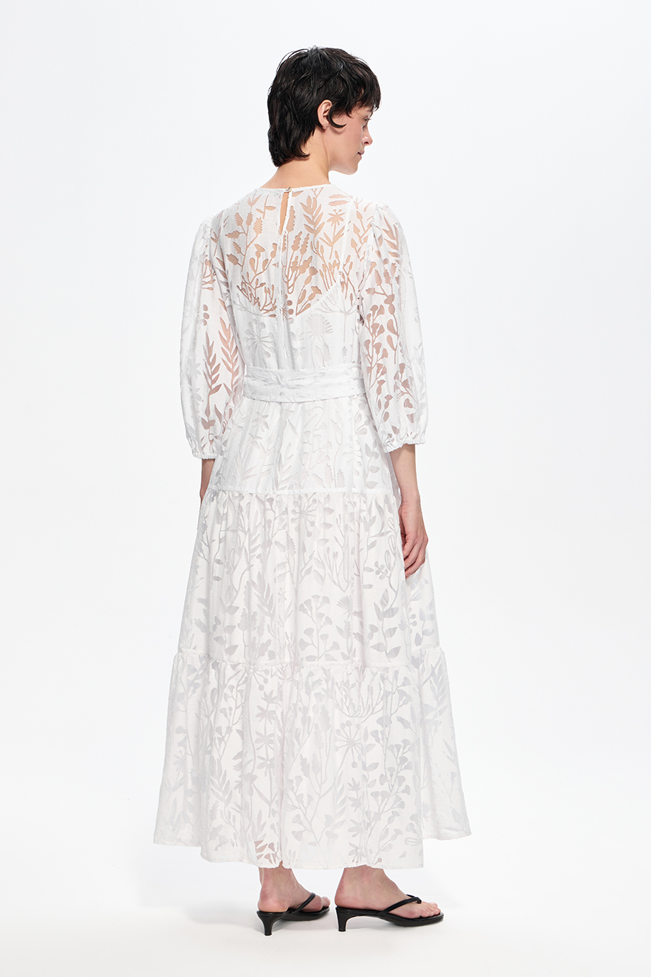 Платье из деворе