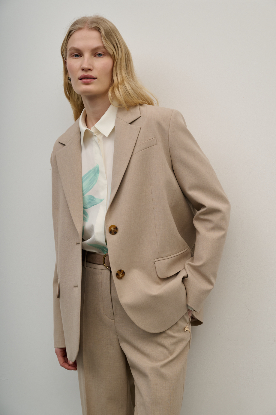 Жакет однобортный прямой Жакет однобортный прямой