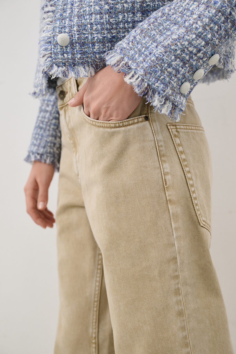 Джинсы Boyfriend с вышивкой