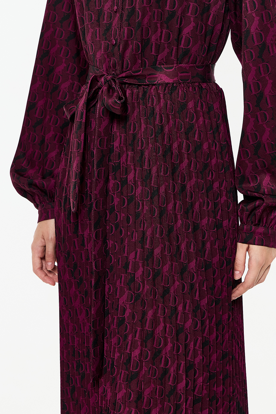 Платье-миди