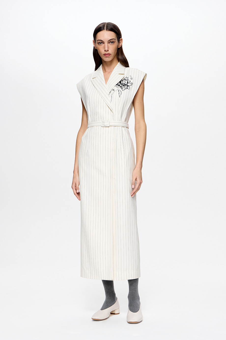 Платье-жилет с вышивкой