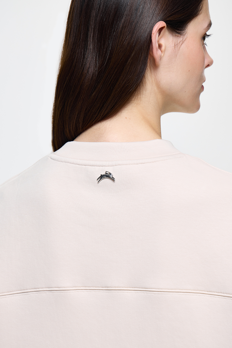 Толстовка с вышивкой