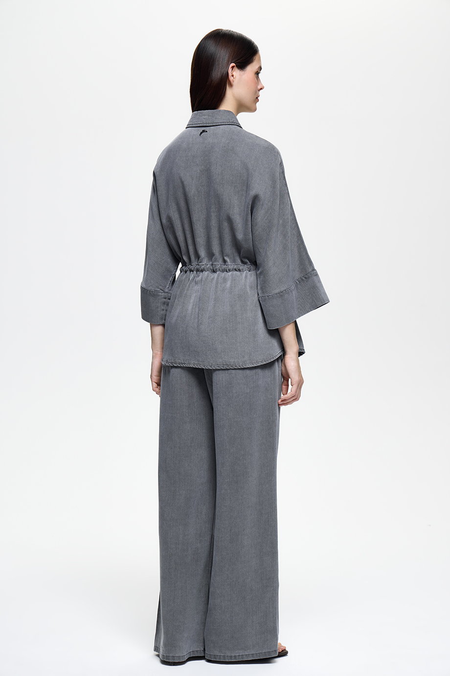 Рубашка из легкого денима