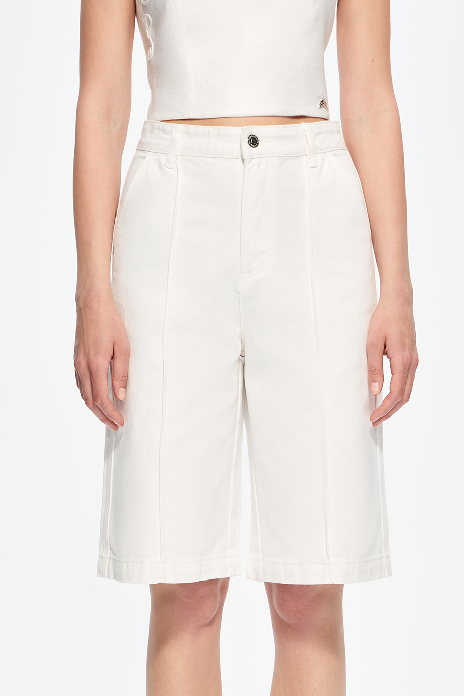 Шорты джинсовые с вышивкой