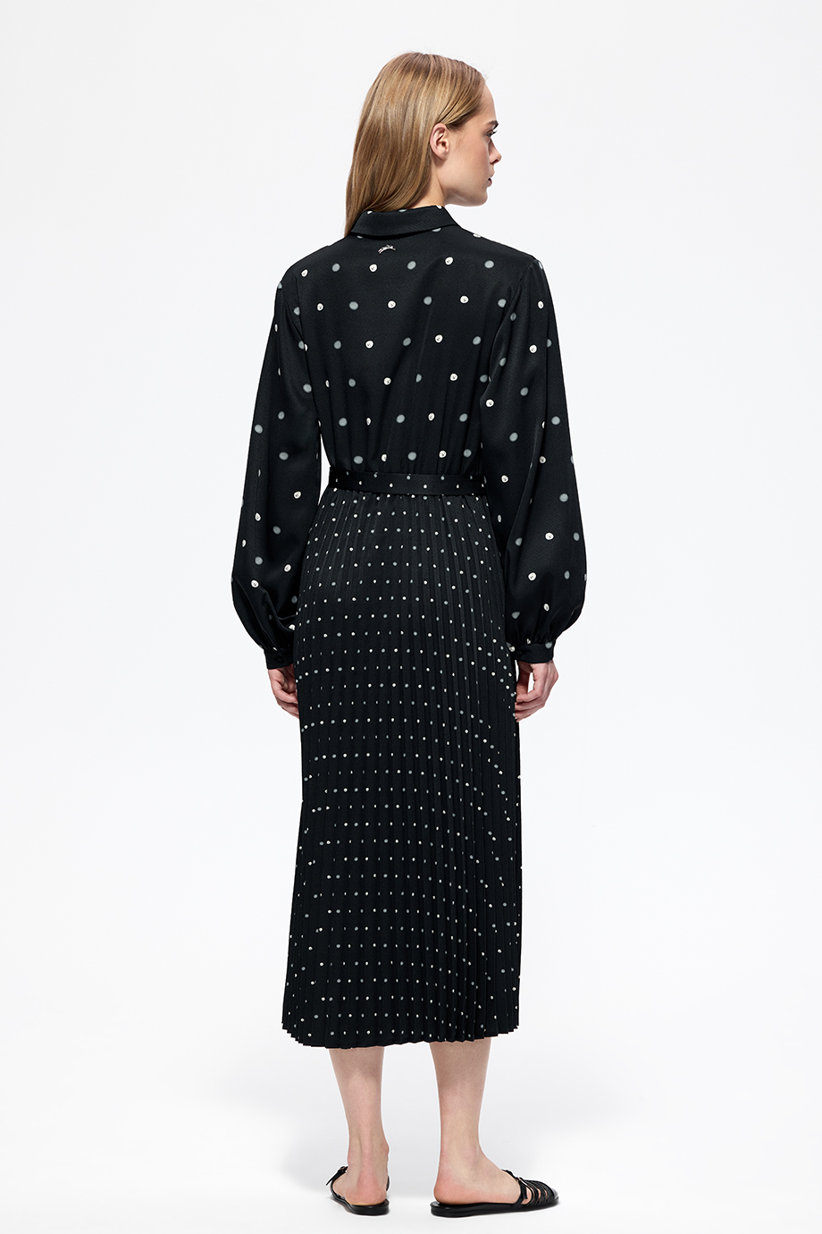 Платье с юбкой-плиссе