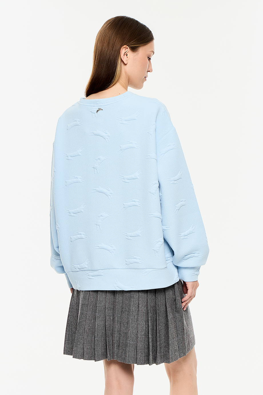 Свитшот с объемным лого-паттерном