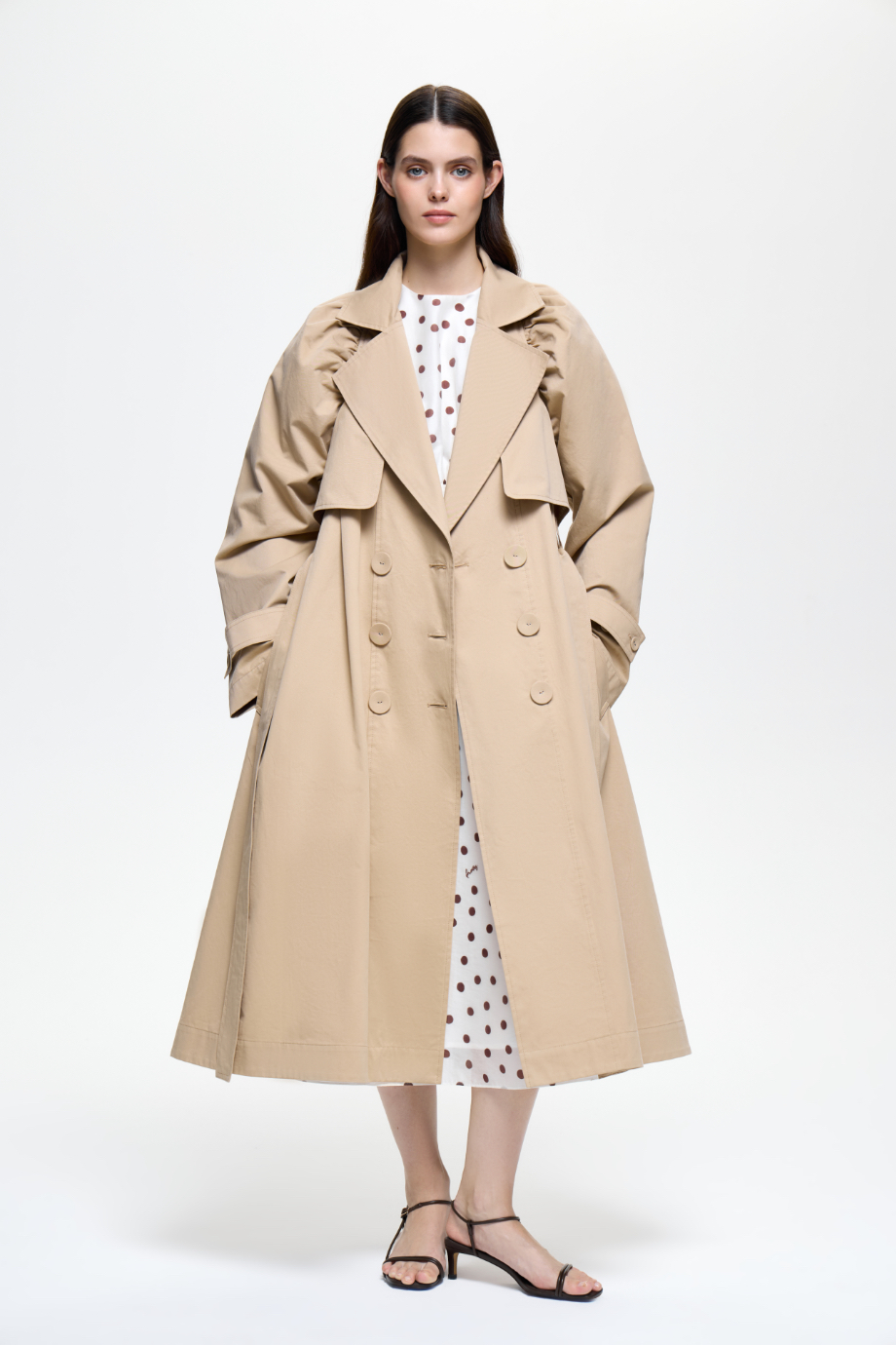 Тренч с объемными рукавами