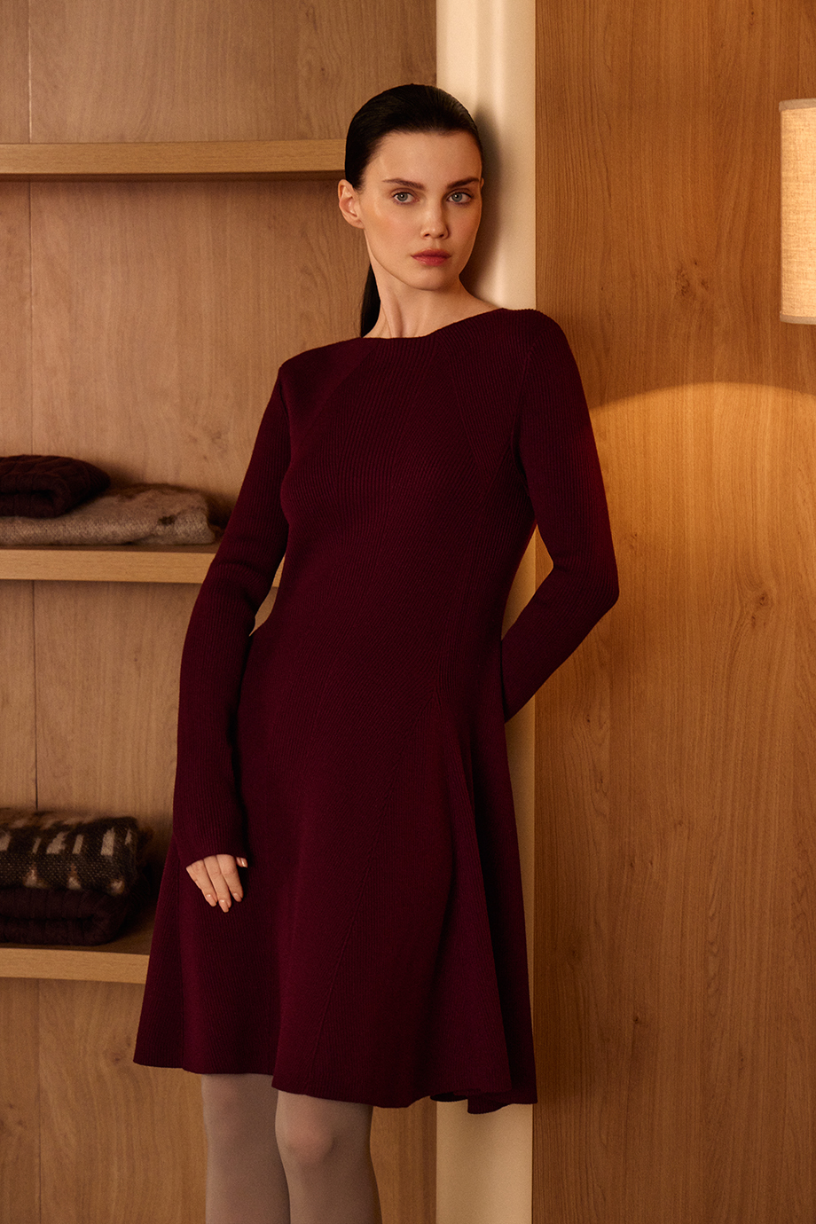 Вязаное расклешенное платье Вязаное расклешенное платье