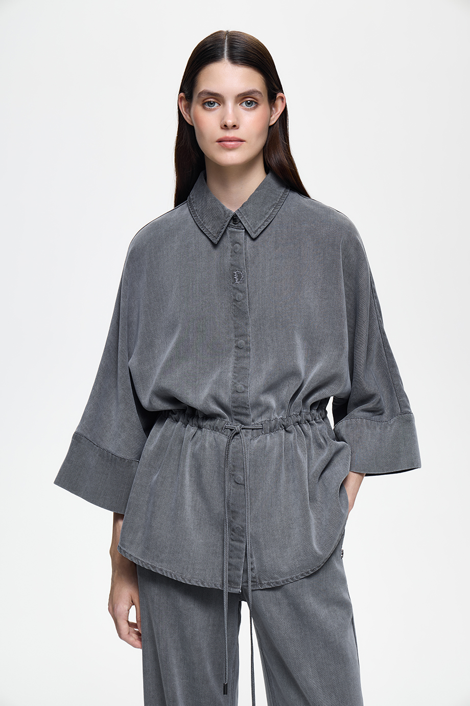 Рубашка из легкого денима