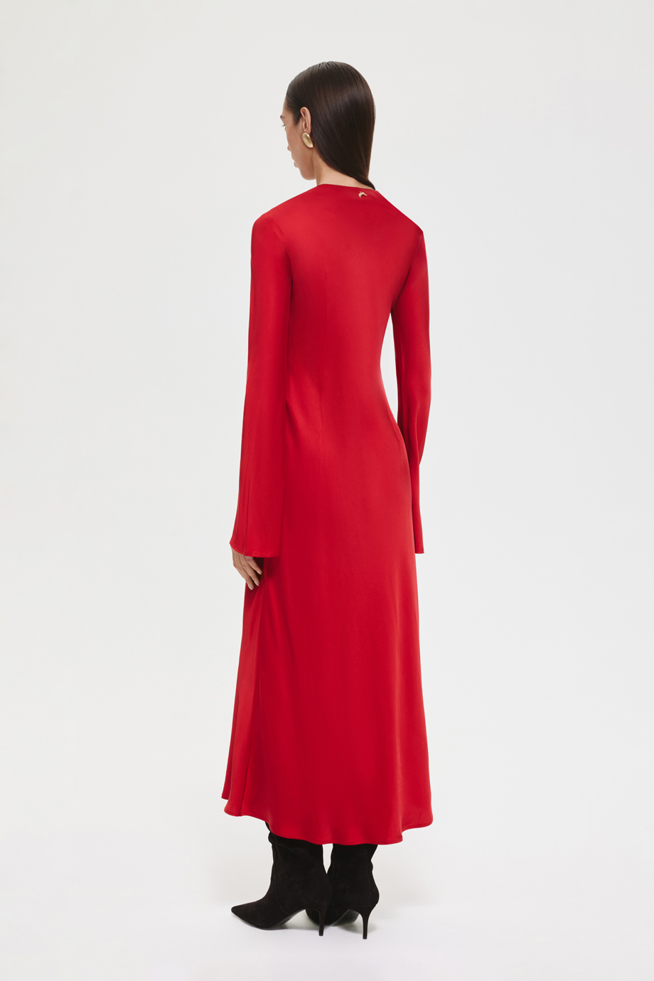 Приталенное платье