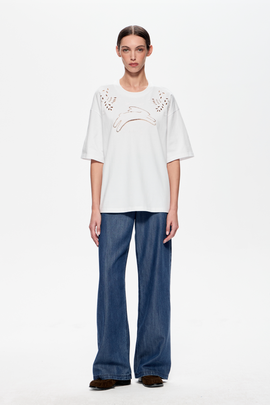 Футболка с вышивкой