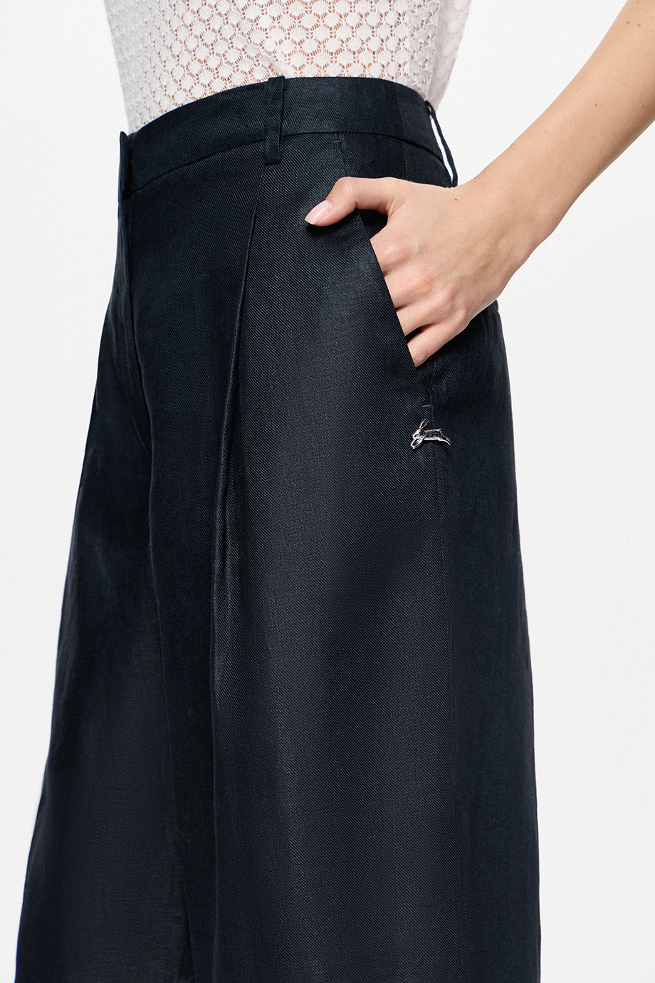 Шорты-бермуды льняные