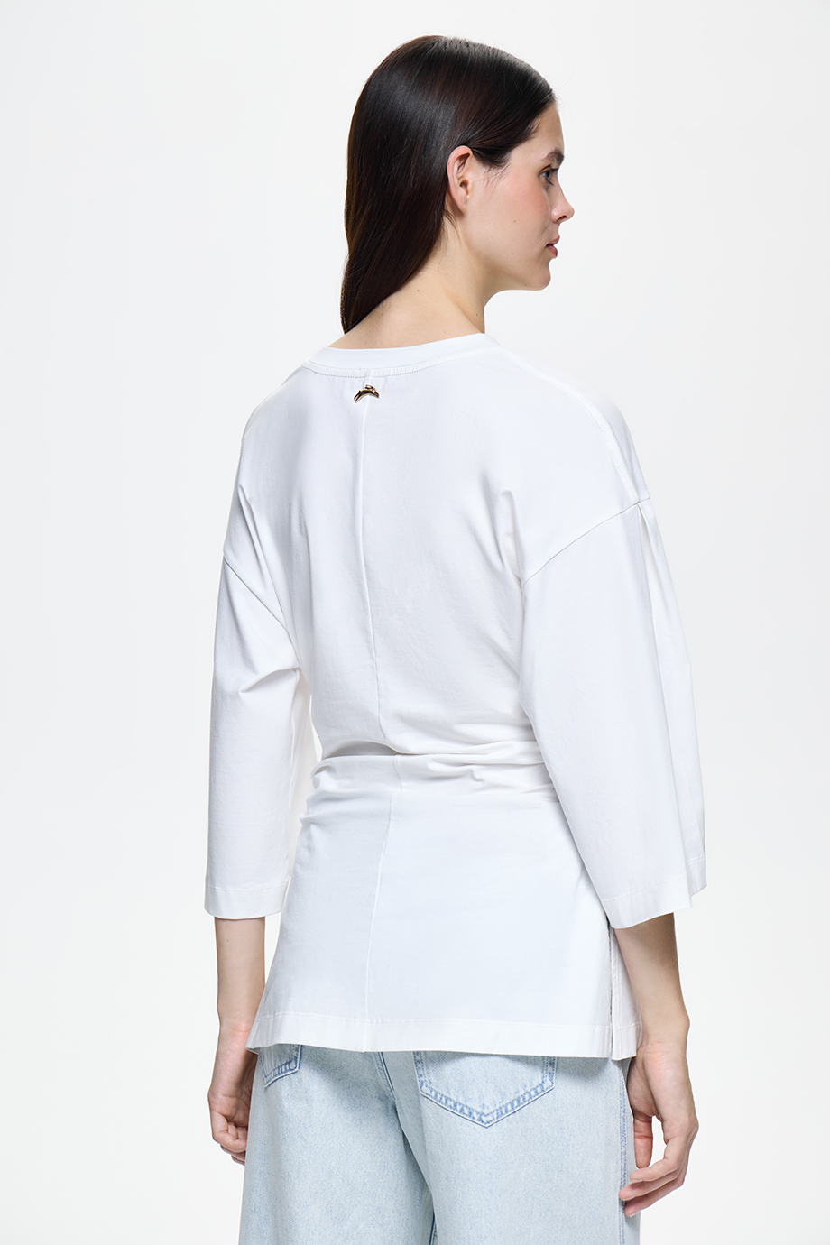 Футболка приталенная