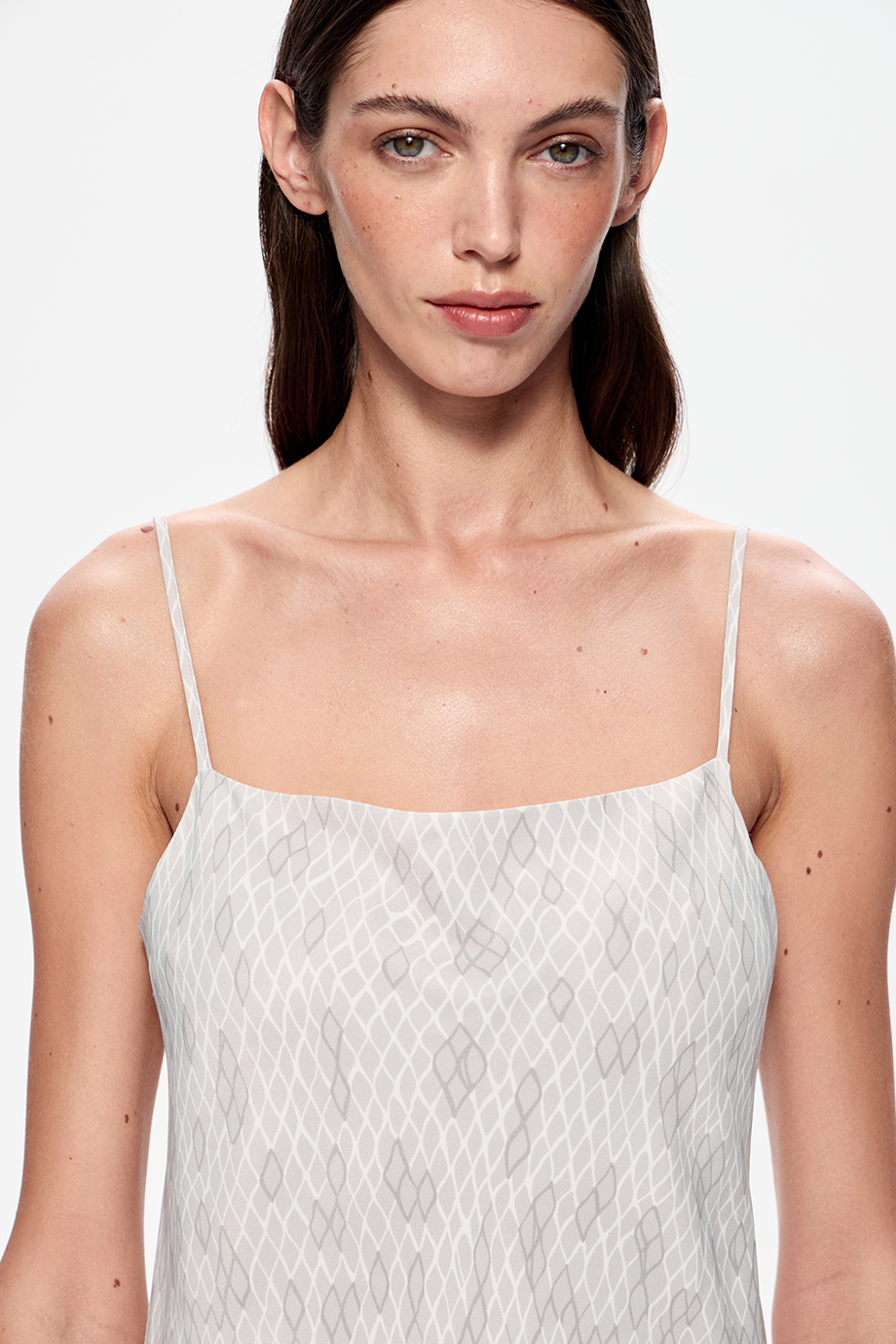 Платье-комбинация с купонным принтом