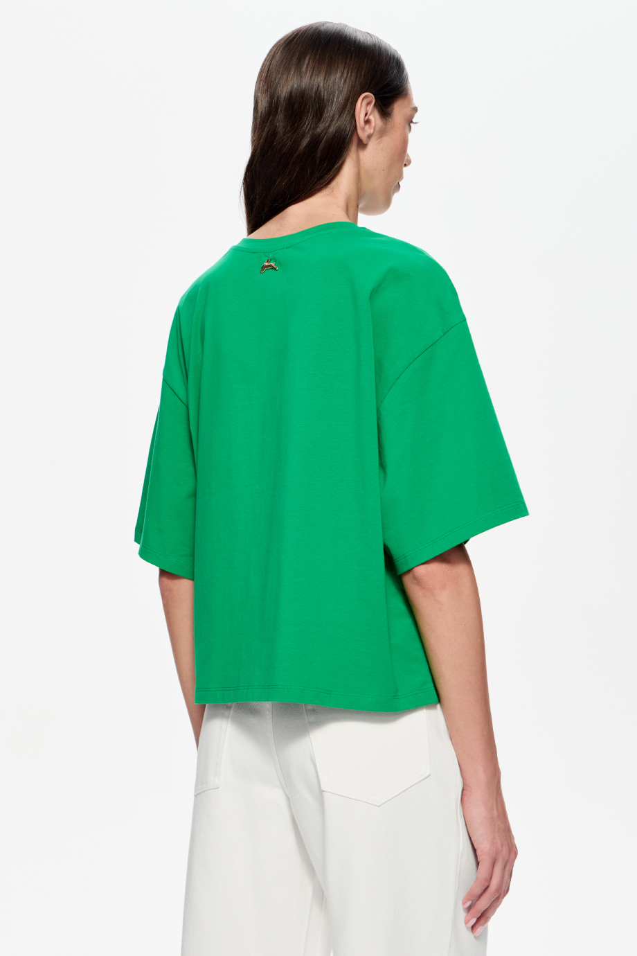 Футболка с принтом и вышивкой