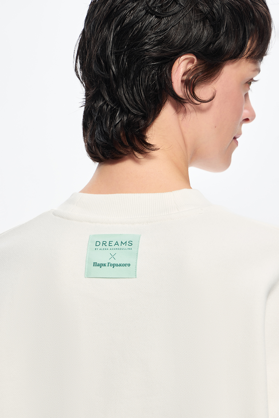 Свитшот с принтом и вышивкой