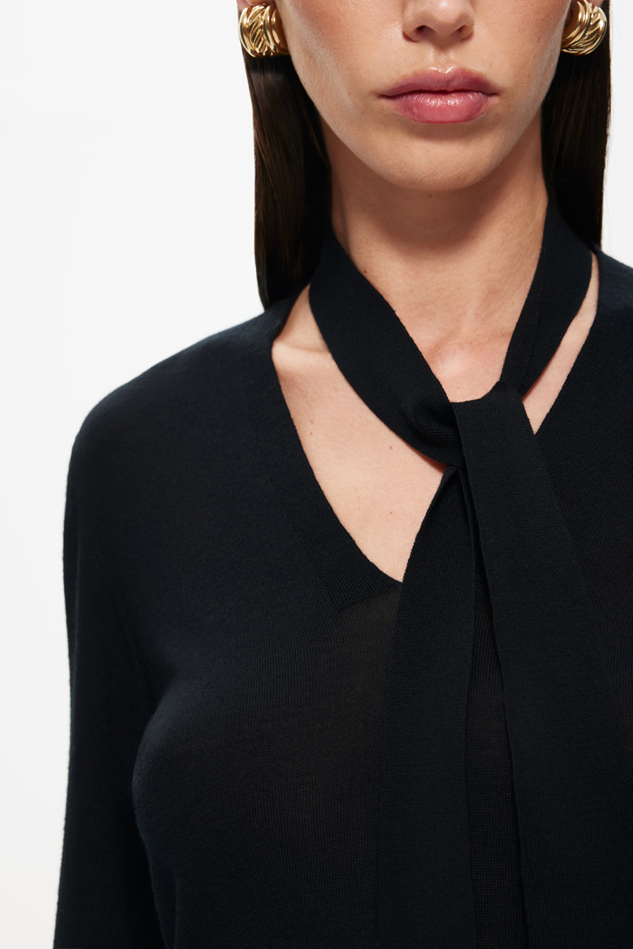 Джемпер из тонкой шерсти с бантом